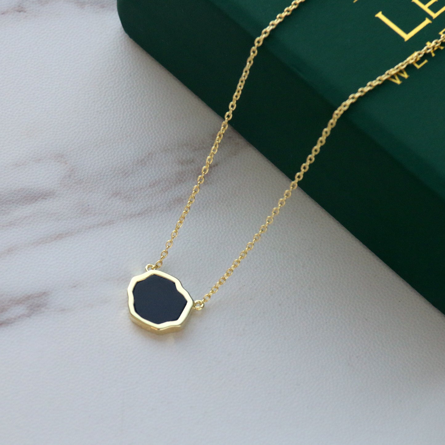 CONFIDENCE - Black Onyx Single Stone Necklace (Gold Vermeil)